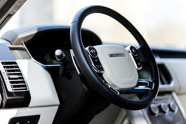 Skoda Servisleri FarAmpülü Değişimi (Tek Taraf) Skoda Servisleri FarAmpülü Değişimi (Tek Taraf)